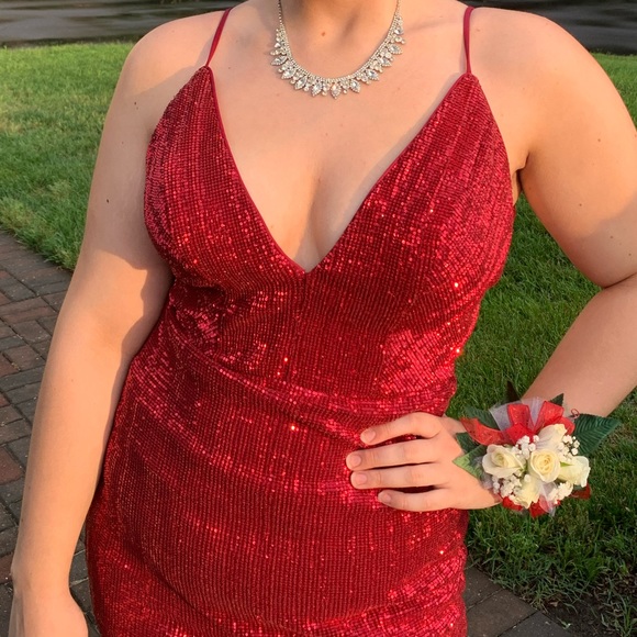 Sparkling red formal.  Made by La Femme.  Size 6.  Brand new! - Picture 4 of 4